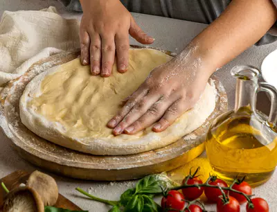 Připravte si pravou italskou pizzu. Jak na to?