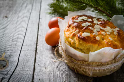 Nejlepší velikonoční mazanec – vláčný kynutý recept a jeho variace