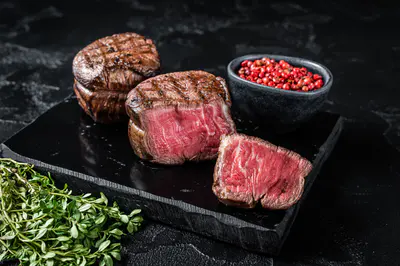 Ochutnejte vyhlášený filet mignon: Recept na steak ze svíčkové