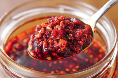 Recept na křupavý chilli olej pro milovníky pikantních chutí