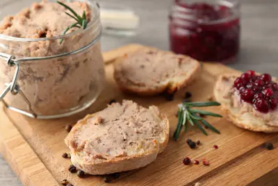 Paštika s pečeným masem – poctivý recept na domácí zabijačkovou paštiku