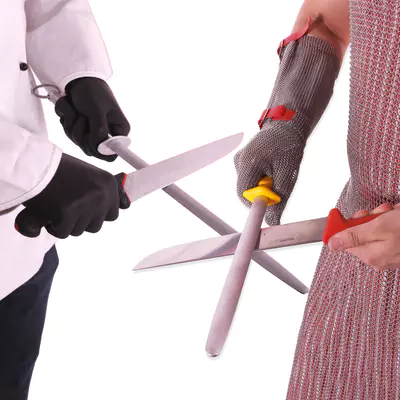 Kuchaři proti řezníkům? Na ocílkách se neshodnou