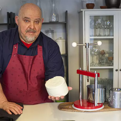 BROWIN Lis na ovoce a sýry nerez 1,2l (2)