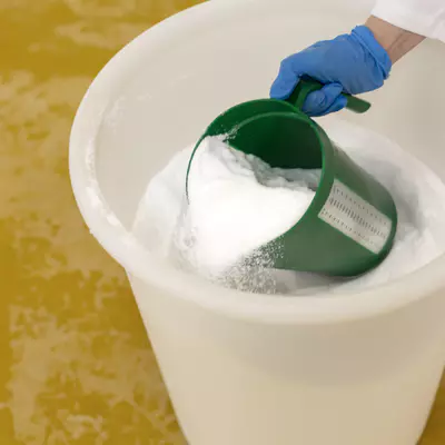 Vikan Odměrka 2 l průhledná stupnice bílá 60005 (3)