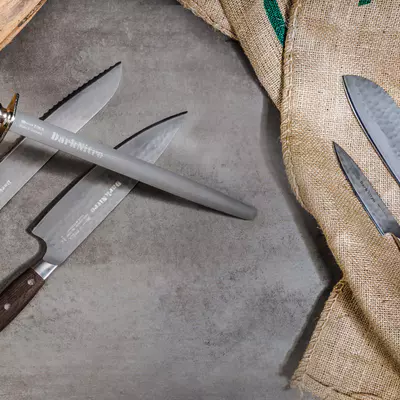 F. Dick Nůž Santoku kovaný DarkNitro 18 cm (2)