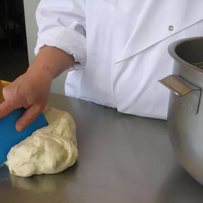 Vikan Škrabka flexibilní ruční 360° - červená (6)