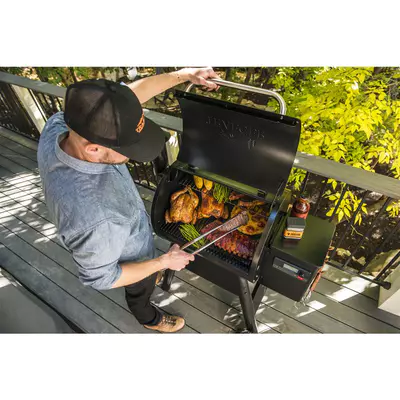 TRAEGER Gril na pelety PRO 575 černý (5)