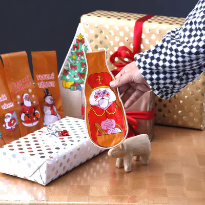 Mikuláš s košíkem 110 x 250 mm, hmotnost po naplnění 0,4 kg (3)