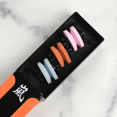 Yaxell Japan Ostřič nožů  YAXELL 3 (2)