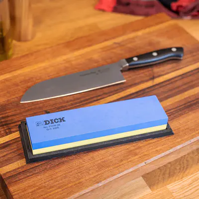 F. Dick Kámen brusný 3000/5000 s protiskluzovou podložkou a vodítkem (6)