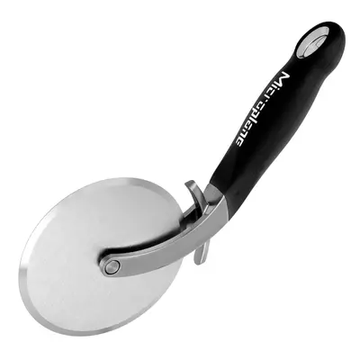 Microplane Kráječ na pizzu s děrovačem, černý (3)