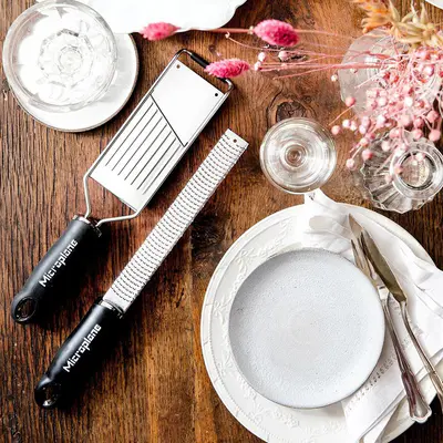 Microplane Sada dárková: 2ks struhadla Gourmet a ochranná rukavice Microplane (4)