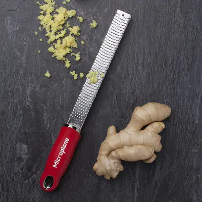 Microplane Struhadlo Zester jemné, POP, červená rukojeť (2)