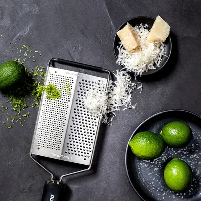 Microplane Struhadlo Gourmet dvoustranné, jemné a hrubé (4)