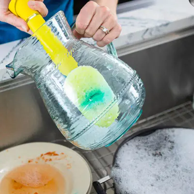 Scrub Daddy Houbička na mytí nádobí, s rukojetí a dávkovačem saponátu - Dish Daddy (5)