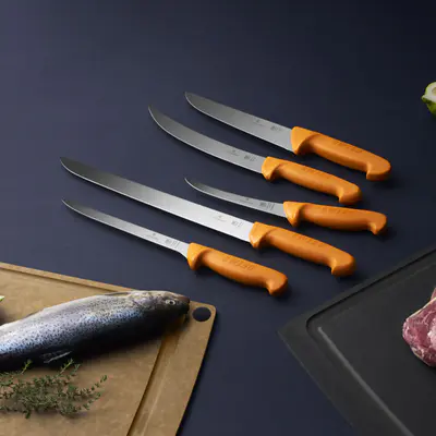 Victorinox Nůž vykosťovací, úzký 16 cm SWIBO 5.8401.16 (2)