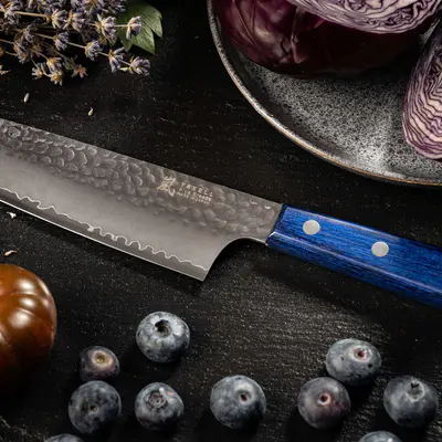 Yaxell Japan Nůž Santoku BLUE BREEZE 165 mm (5)