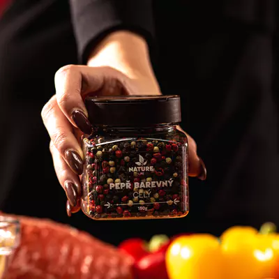 Nature line Pepř barevný celý 150g dóza (3)