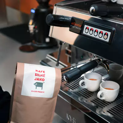 MASO-PROFIT Kafe silné jako prase 1 kg (5)