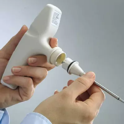 Testo Teploměr 105 s výměnnou sondou (4)