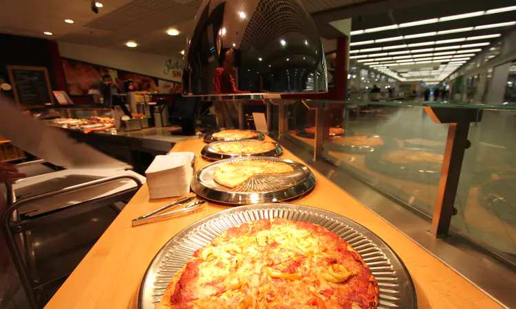 Nabídka pizzy s infra lampami